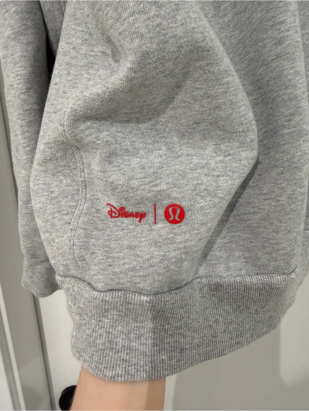 Disney x lululemon Steady State Crew - Picture 8 of 9